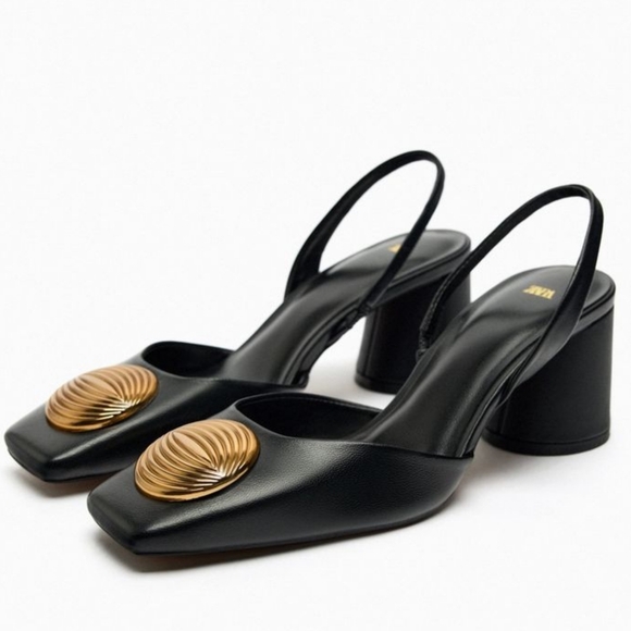 NWT (SMALL SPOT)ZARA Black Leather Large Gold Emblem Slingback Flats sz 38 (8) - Picture 1 of 9